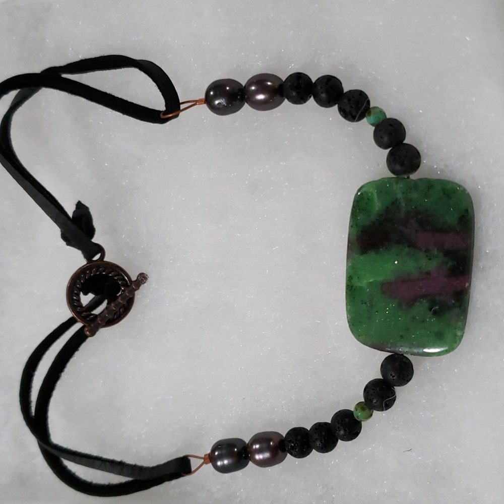 Beautiful Necklace choker or Bracelet